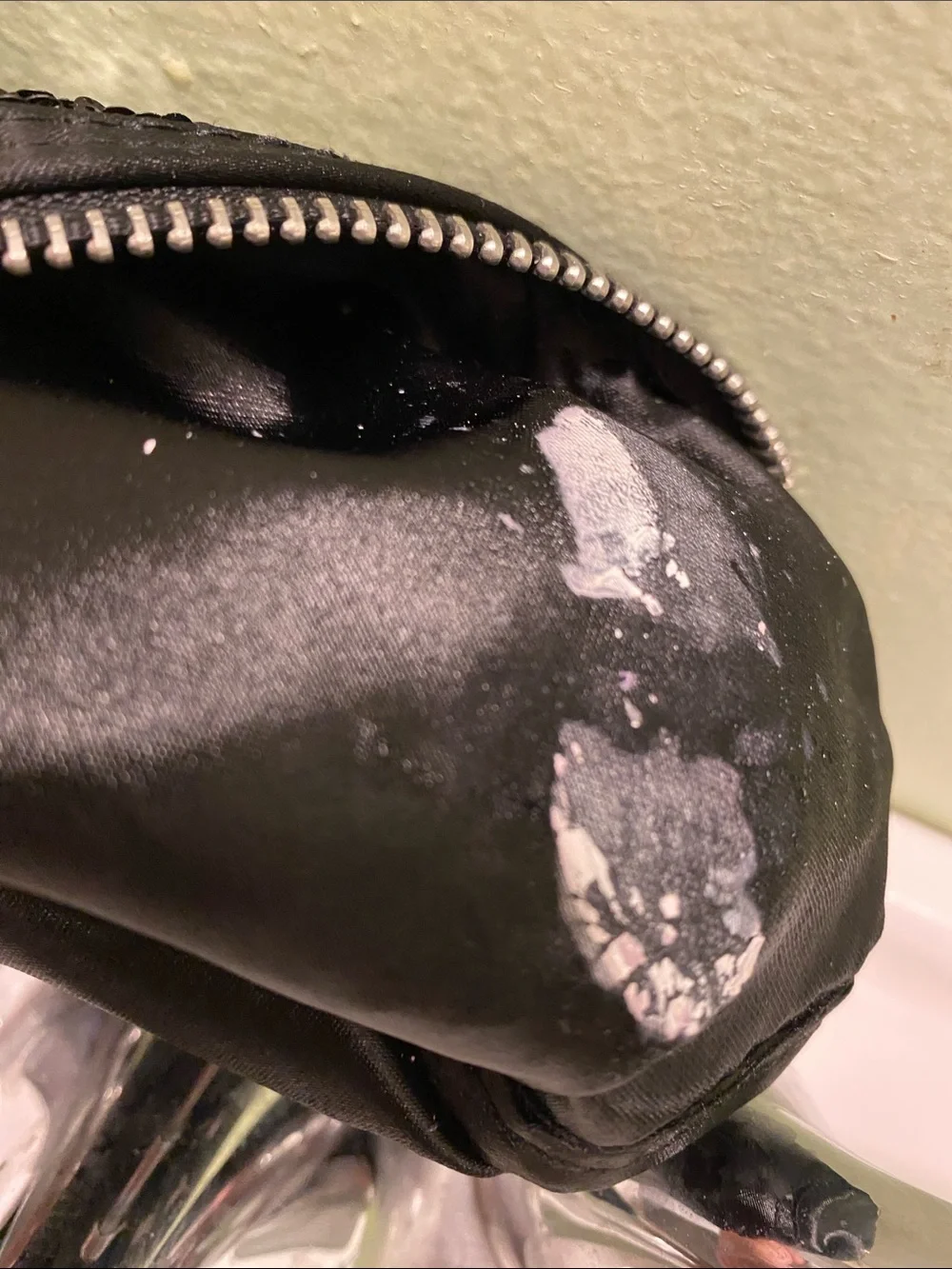 V ! Victoria’s Secret black cosmetic bag
